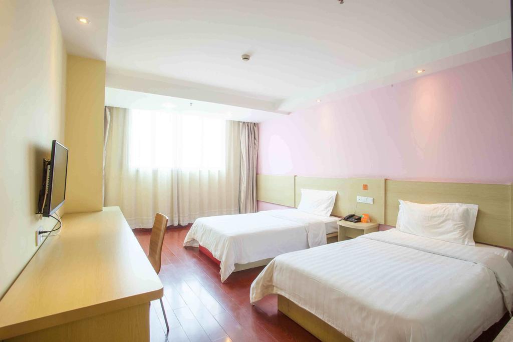 7Days Inn Zhuhai Hengqin Changlong Wanzai Port Room photo